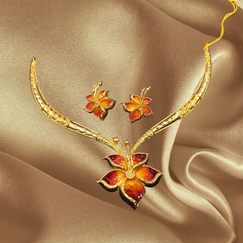 09 Parashmani Jewellers Replica with Diamond Frosting work Flower Motif Meena Kari Hasuli Necklace - Image 1