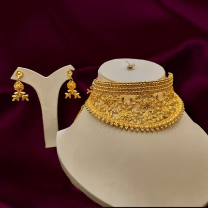 A Sirkar Replica with Diamond Frosting work Floral and Leaf Motif Bridal Choker with Earrings Set